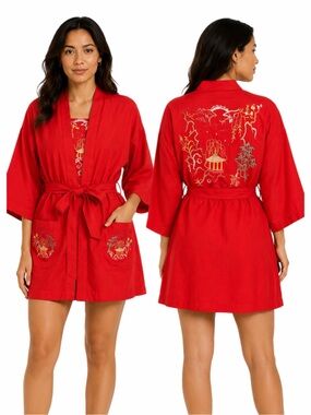 70s European Vintage Chinese Import  Embroidered Hut Kimono Robe (Red/Multi) M